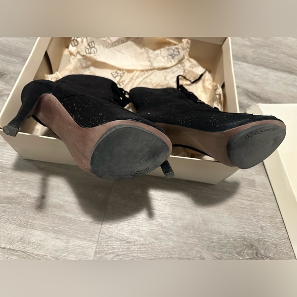 Bcbg suede black ankle boots - Picture 5 of 6